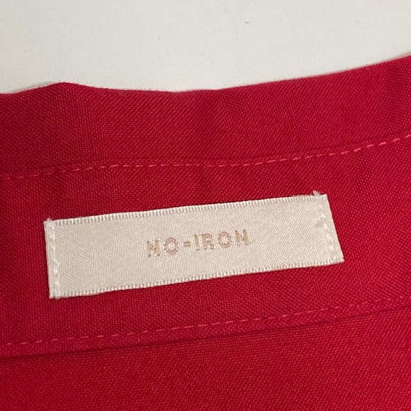 CHICO’S RED NO-IRON SATEEN LONG SLEEVE SHIRT - Picture 14 of 16